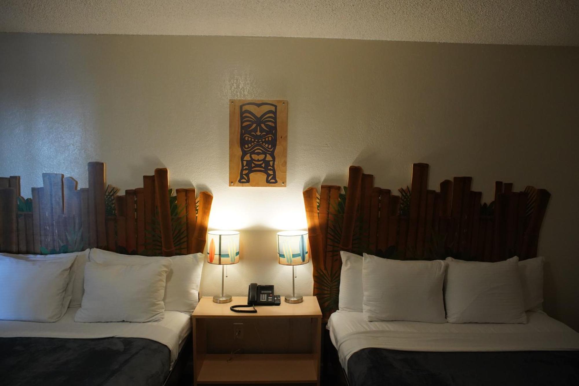Huntington Surf Inn ฮันติงตันบีช ภายนอก รูปภาพ